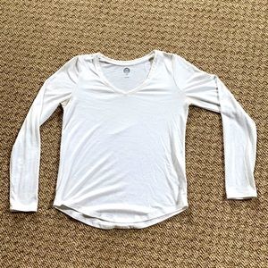 V-neck long sleeve